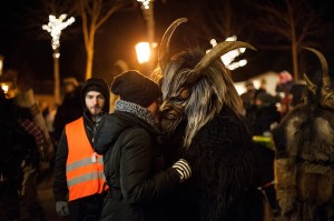 perchtenlauf baden 2016 (89)